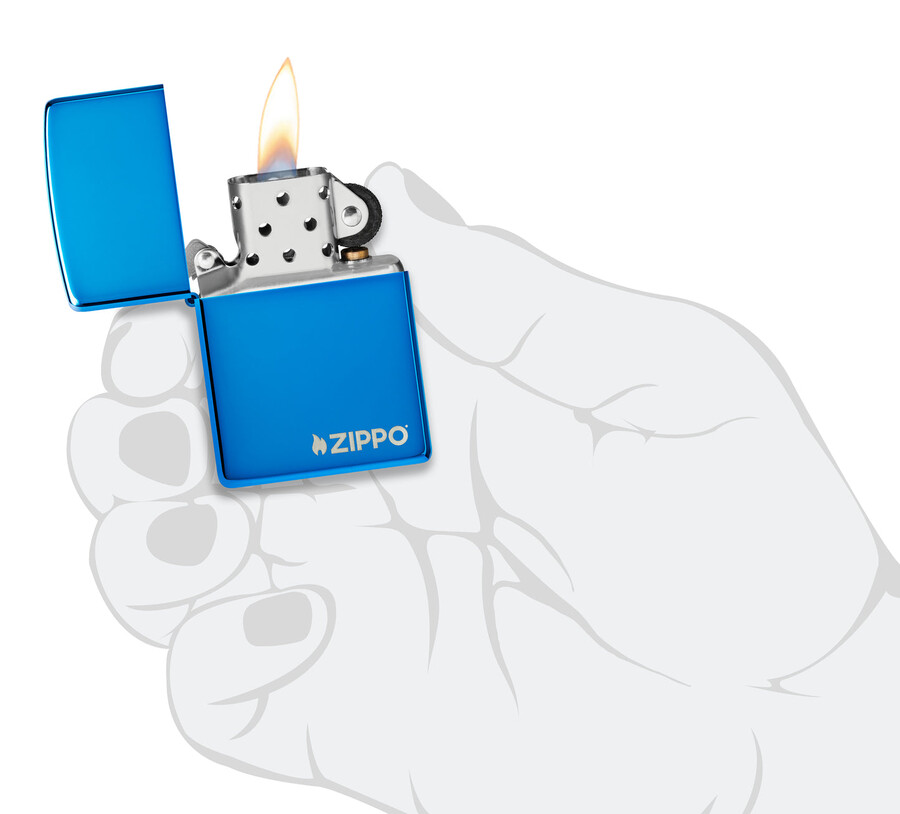 klassisches hochglanzpoliertes blaues zippo-logo