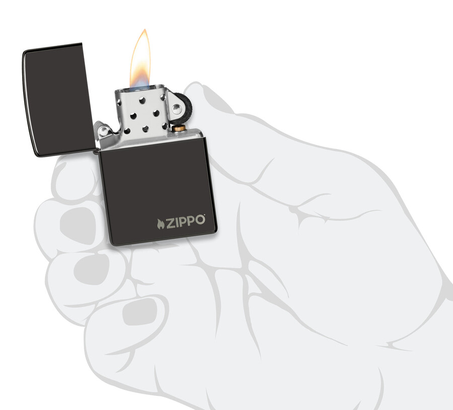 klassisches hochglanzpoliertes schwarzes zippo-logo