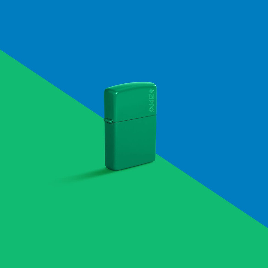 klassisches grasgrünes mattes zippo-logo