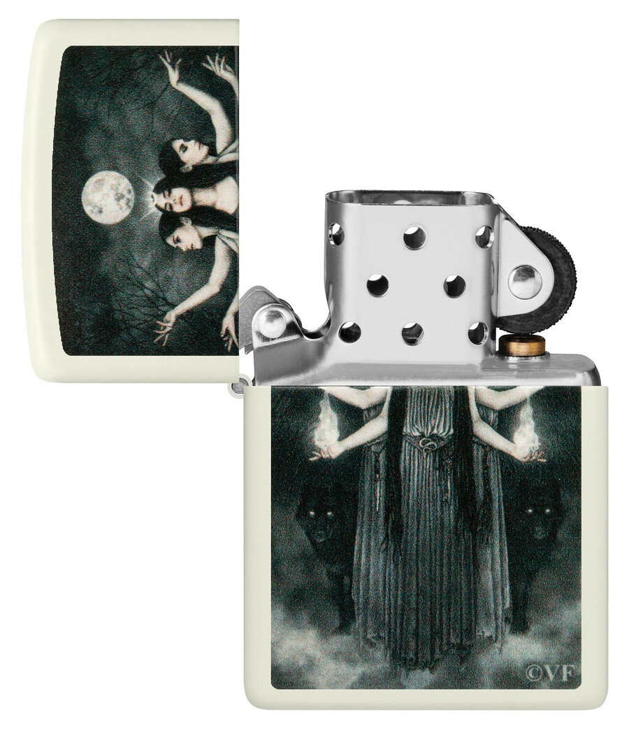 victoria francés hecate design
