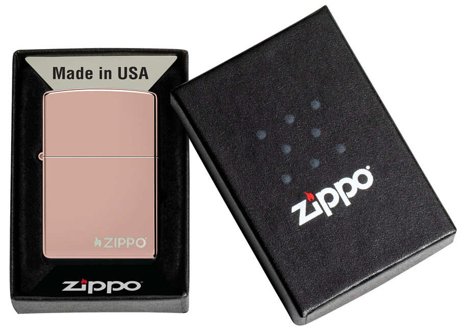 klassisches hochglanzpoliertes zippo-logo in roségold