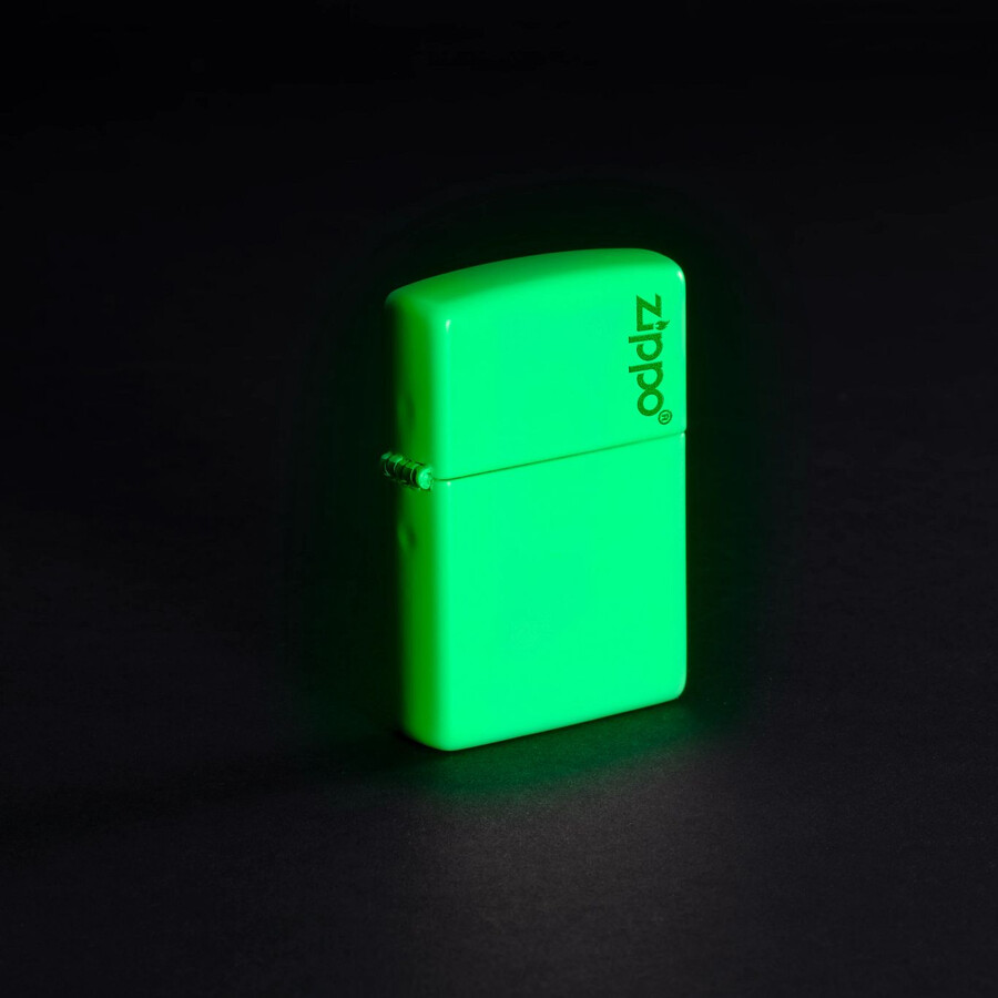 klassisches im dunkeln leuchtendes zippo-logo
