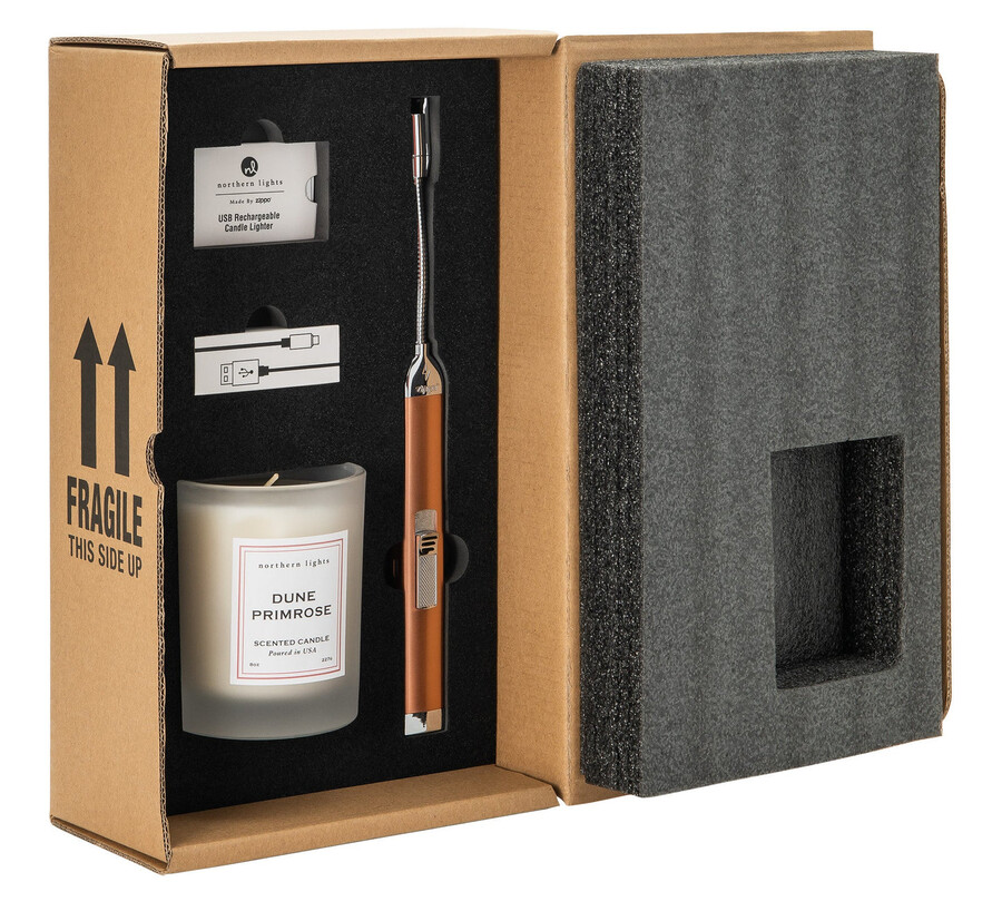 geschenkset mit wiederaufladbarem kerzenfeuerzeug in roségold und 227-g-dunenprimelkerze